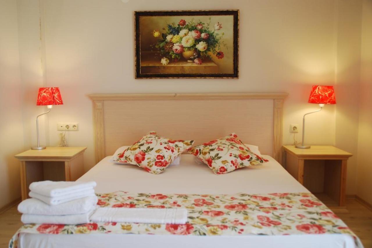 Melaike Hotel Фоча Экстерьер фото
